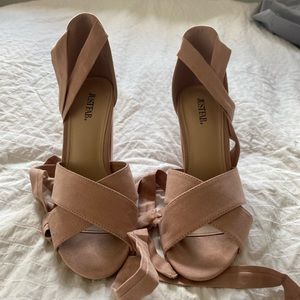 Blush Pink wrap heels🌸